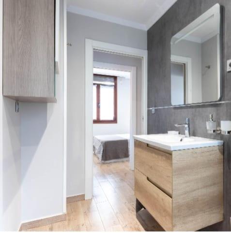 A Tan Solo 800 Metros De San Mames Apartment Bilbao Exterior foto